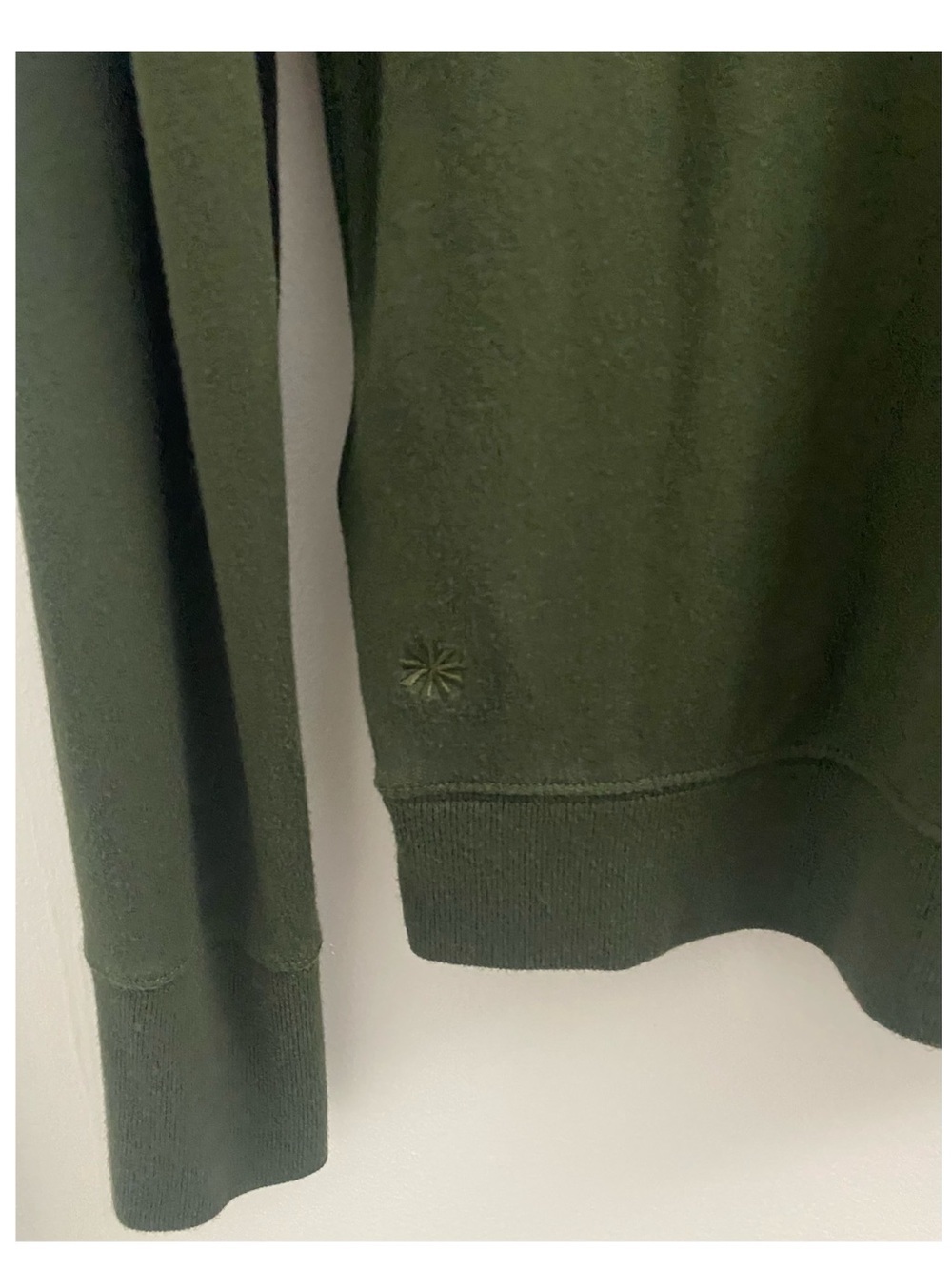 Athleta Sunrise V-Neck Sweatshirt in Aspen Olive - Size Small - Picture 5 of 6